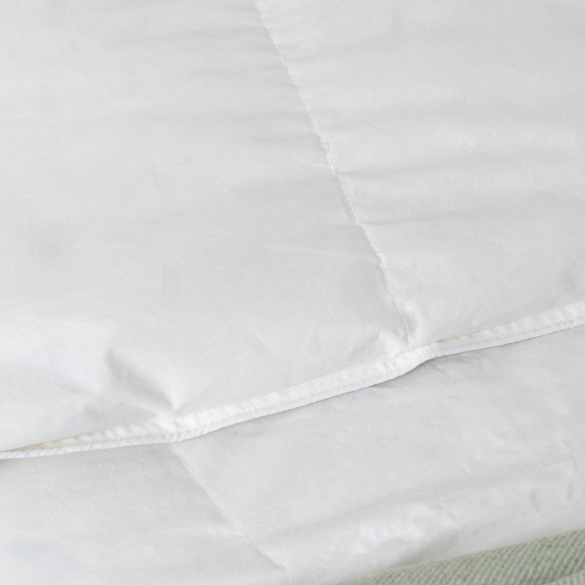 EarthKind™ Recycled Feather & Down 4.5 Tog Duvet