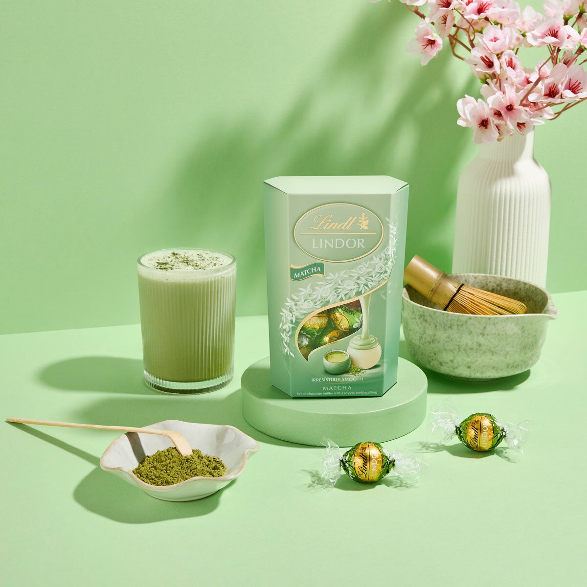 Lindt Lindor Matcha Chocolate, 200g Lindt Lindor Matcha Chocolate, 200g