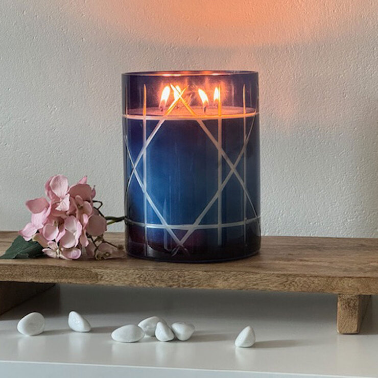 Torc 4 Wick Scented Candle in Ocean Waves Torc 4 Wick Scented Candle in Ocean Waves