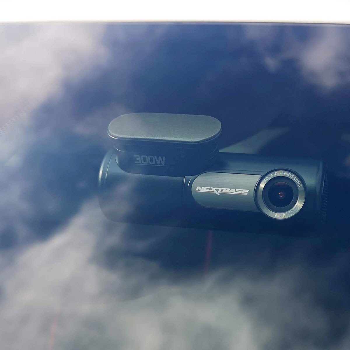 Nextbase Dash Cam with 32GB Micro SD Card W/32GB MICRO SD L20/P20