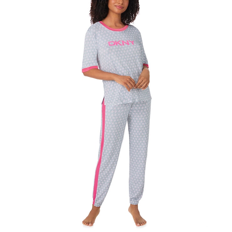 DKNY Ladies Short Sleeve Tee & Jogger Lounge Set DKNY Ladies Short Sleeve Tee & Jogger Lounge Set