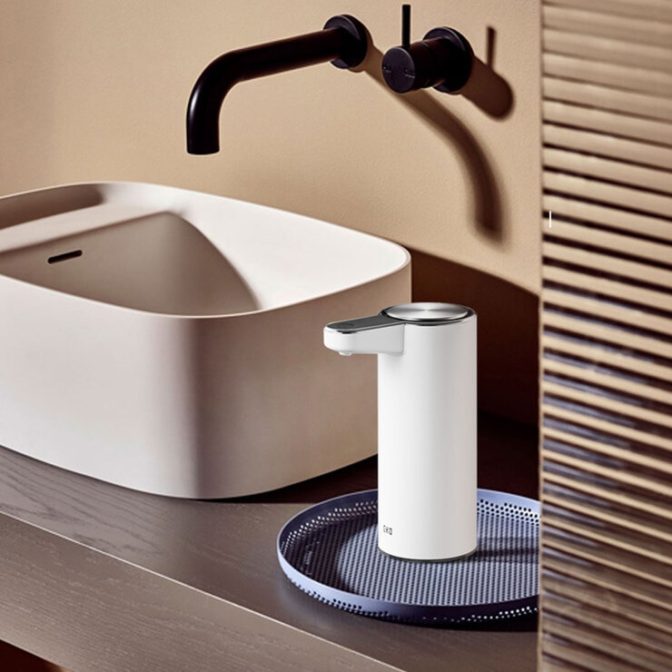 EKO Aroma Motion Sensor Soap Pump in White EKO Aroma Motion Sensor Soap Pump in White