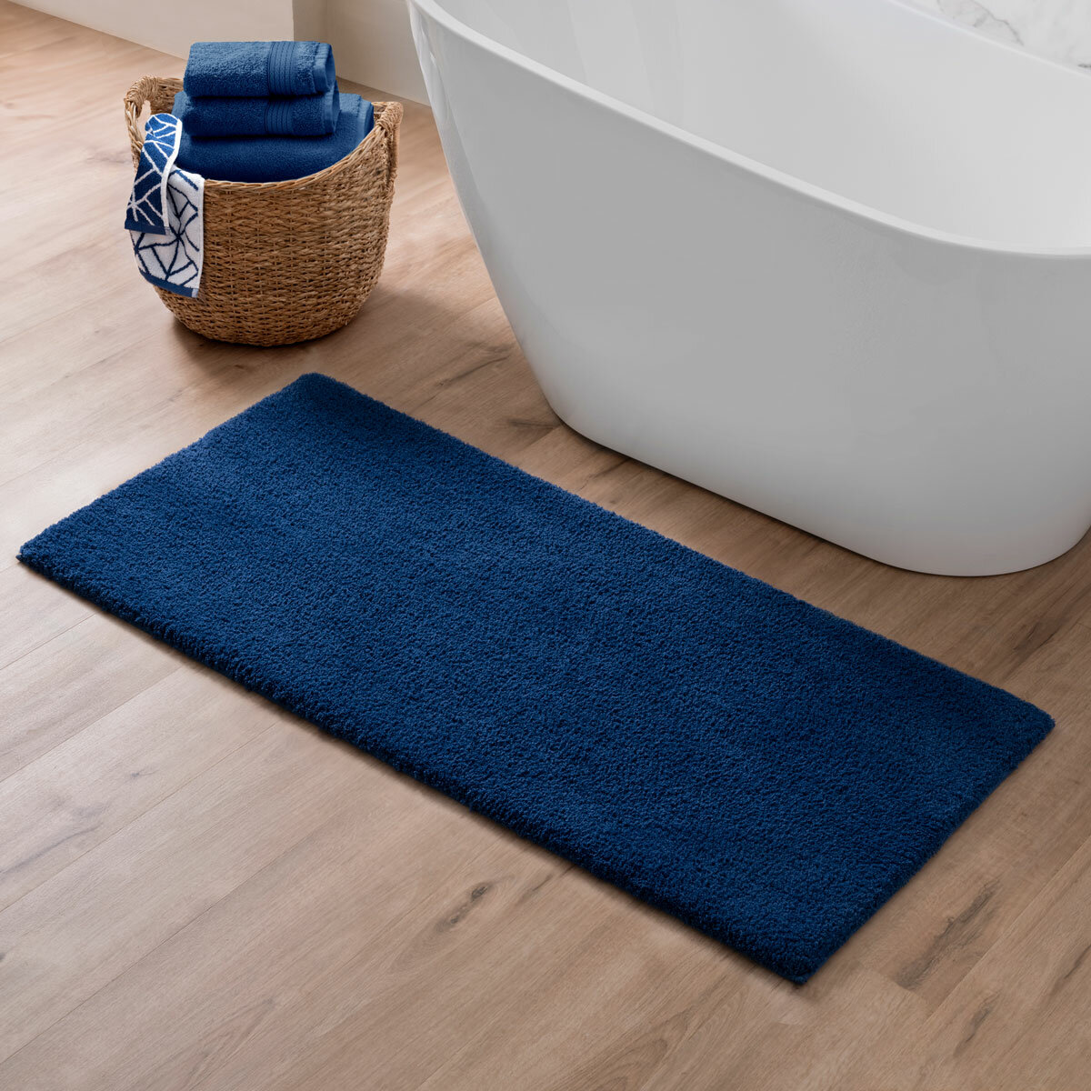 Grandeur Extra Large Bath Runner in Blue, 60 x 150 cm