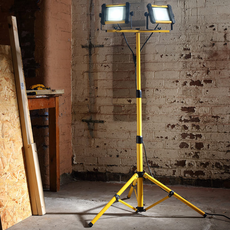Stanley 3000 Lumen Twin LED Worklight with Tripod Costco UK