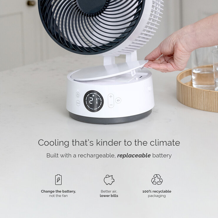 Lifestyle image of fan with rechargeable and replaceable battery Lifestyle image of fan with rechargeable and replaceable battery
