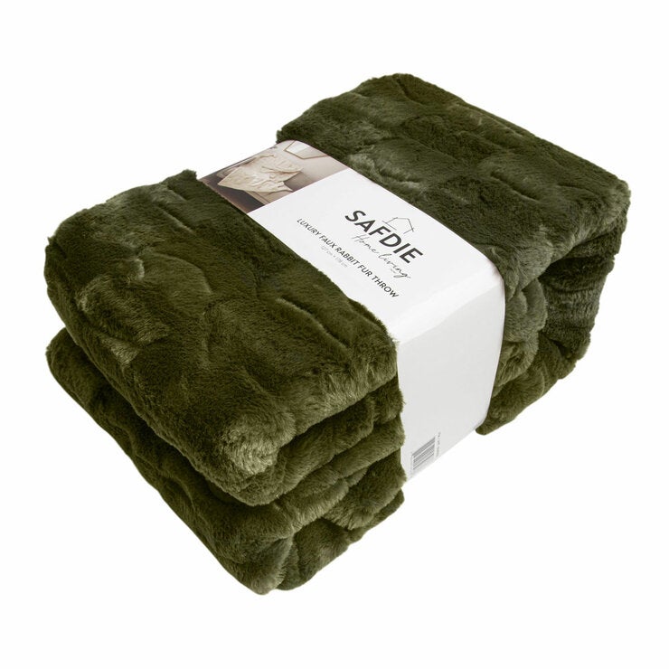 Safdie Luxury Faux Rabbit Fur Green Throw, 127 x 178 cm Safdie Luxury Faux Rabbit Fur Green Throw, 127 x 178 cm