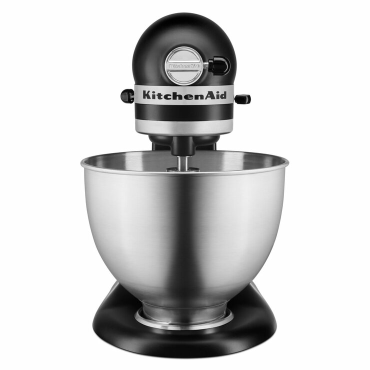 Front veiw of KitchenAid Classic 4.3L Stand Mixer in Matt Black