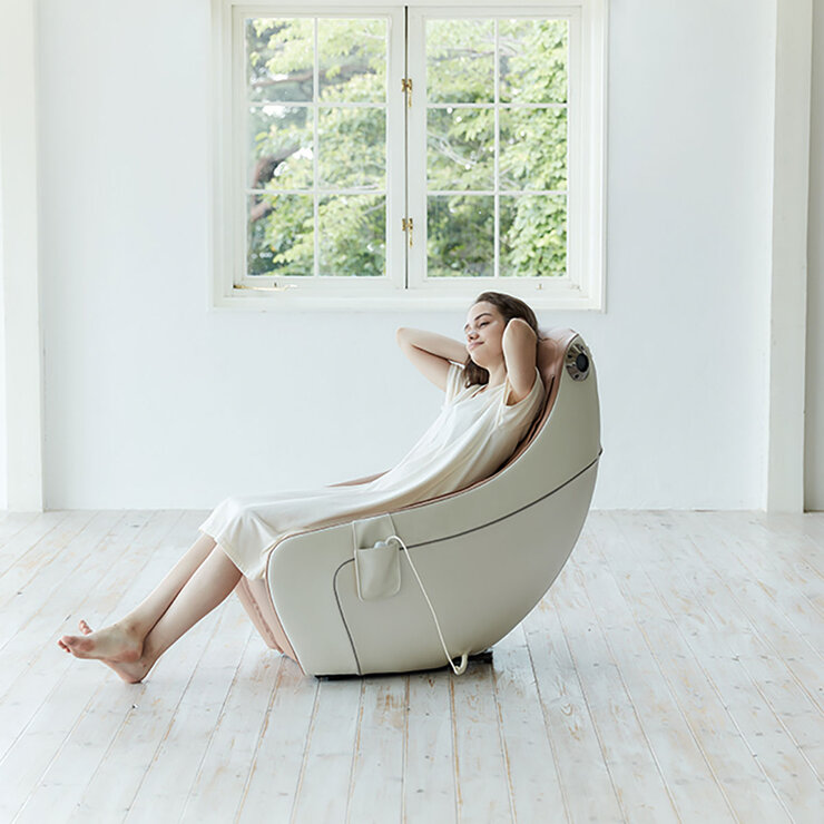 Synca Circ Massage Chair in Beige