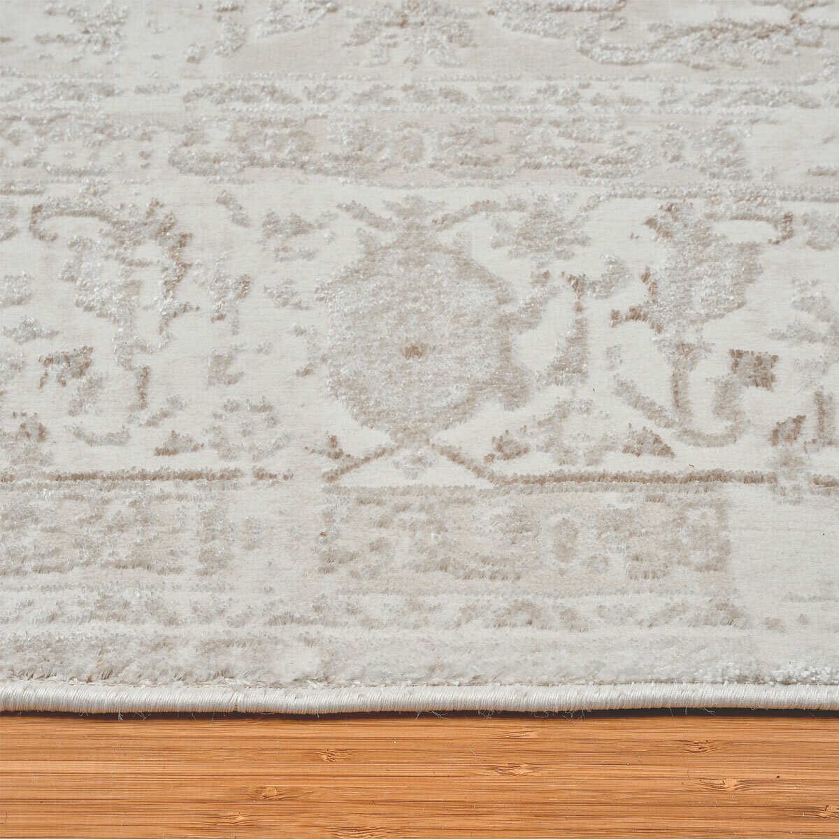 Gertmenian Cream Divina Area Rug, 200 x 274 cm Gertmenian Cream Divina Area Rug, 200 x 274 cm