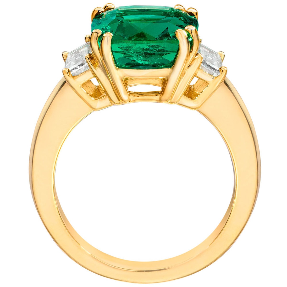 4.70ct Cushion Cut Emerald and 0.86ctw Diamond Ring, 18ct Yellow Gold
