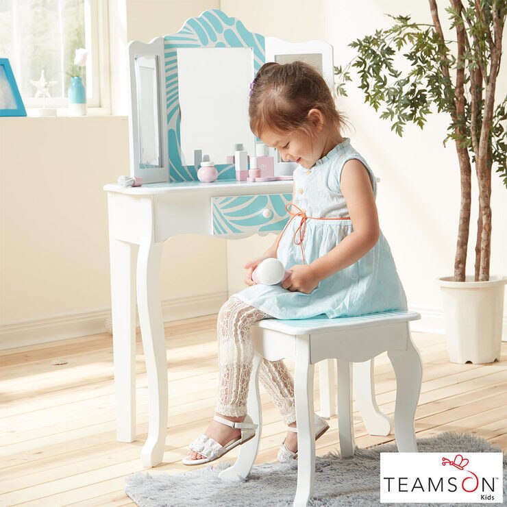 Teamson Kids Fashion Prints Vanity Table And Stool 3 Years Teamson Kids Fashion Prints Vanity Table And Stool 3 Years Tropical