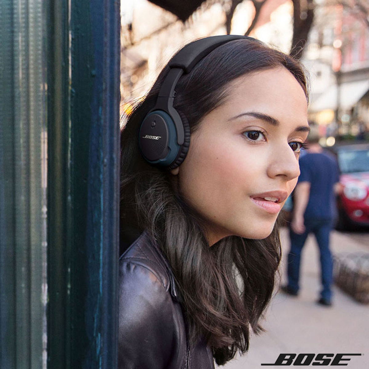 Bose® SoundLink® on-ear Bluetooth headphones in Black