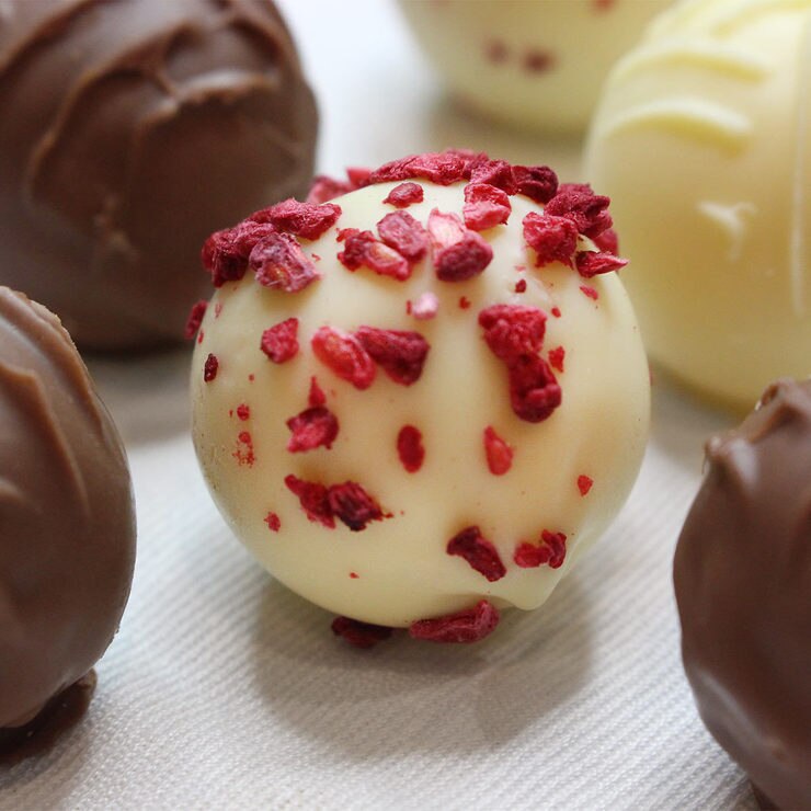 Rita Farhi Luxury Chocolate Almond, Truffles & Nougat Selection Tray, 1.056kg Costco UK