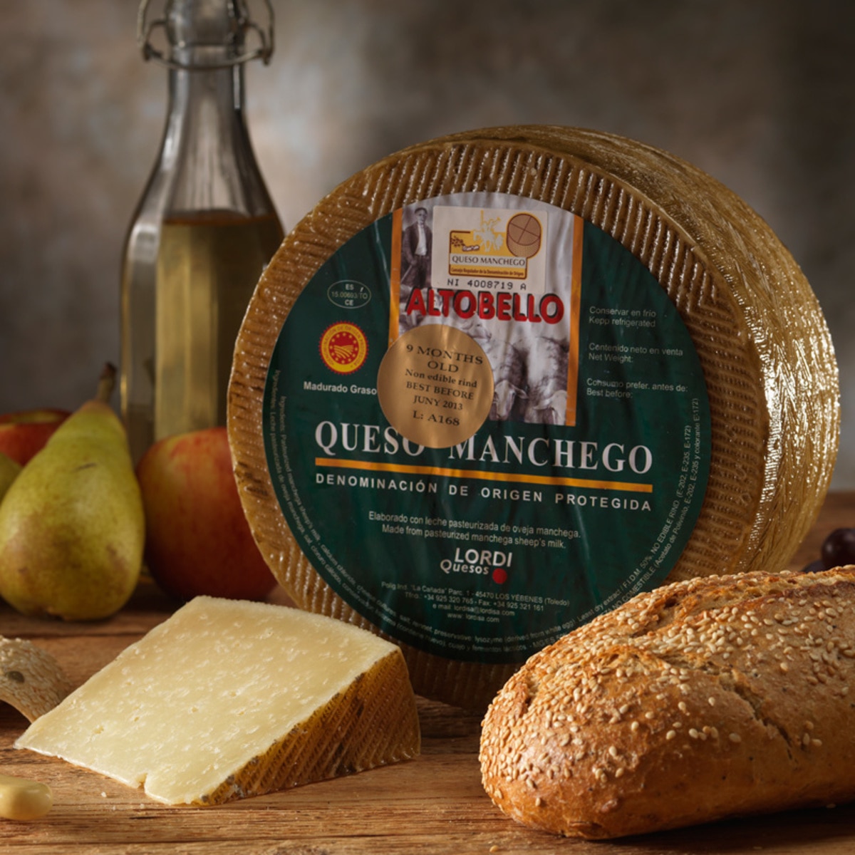 Whole Manchego Cheese, 3kg (Serves 28-30 people) | Costco UK