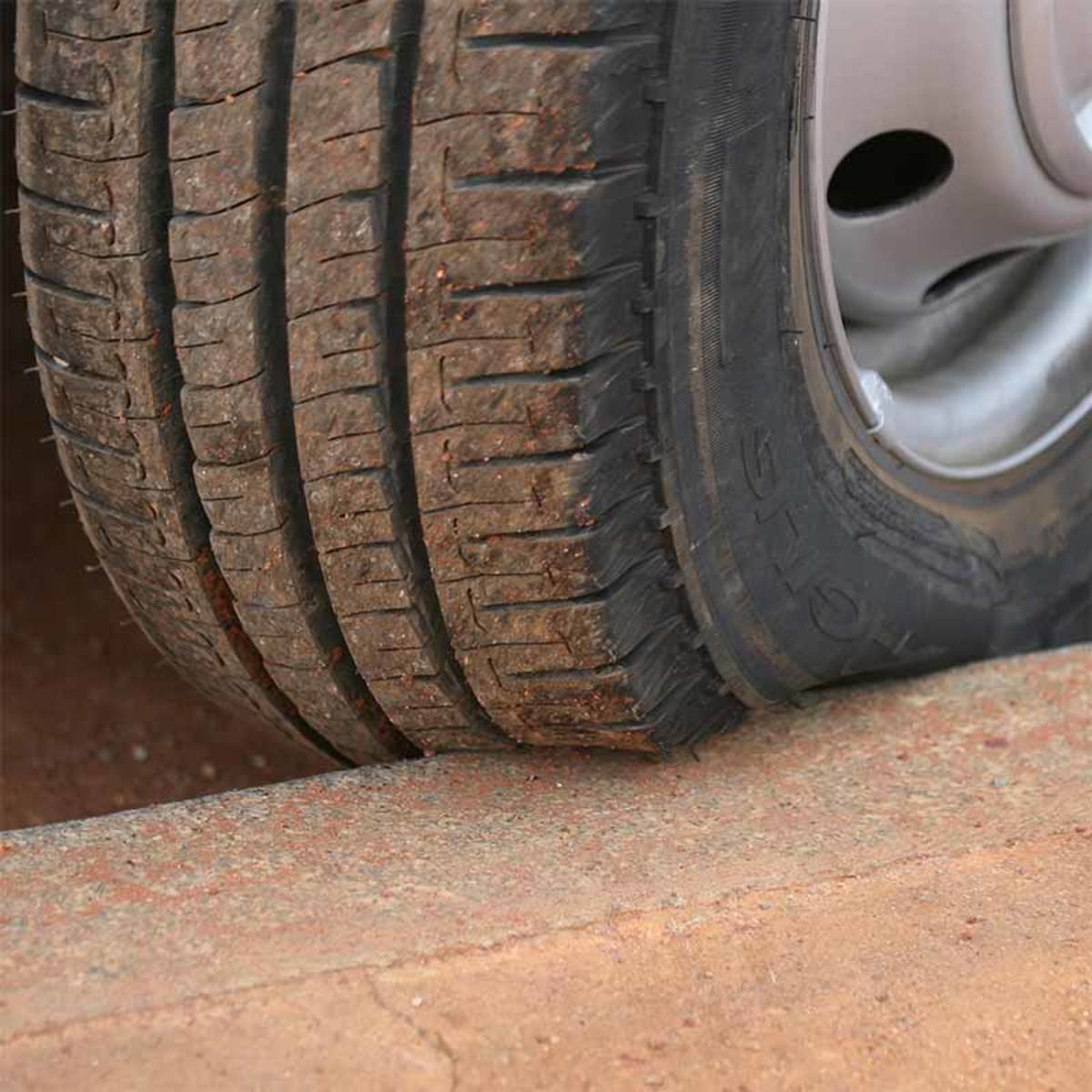 Michelin 175/65 R14 90 (T) AGILIS 51