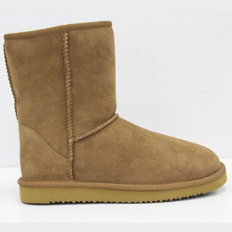 Kirkland Signature Short Shearling Sheepskin Boot in Chestnut, Size 6 Costco UK