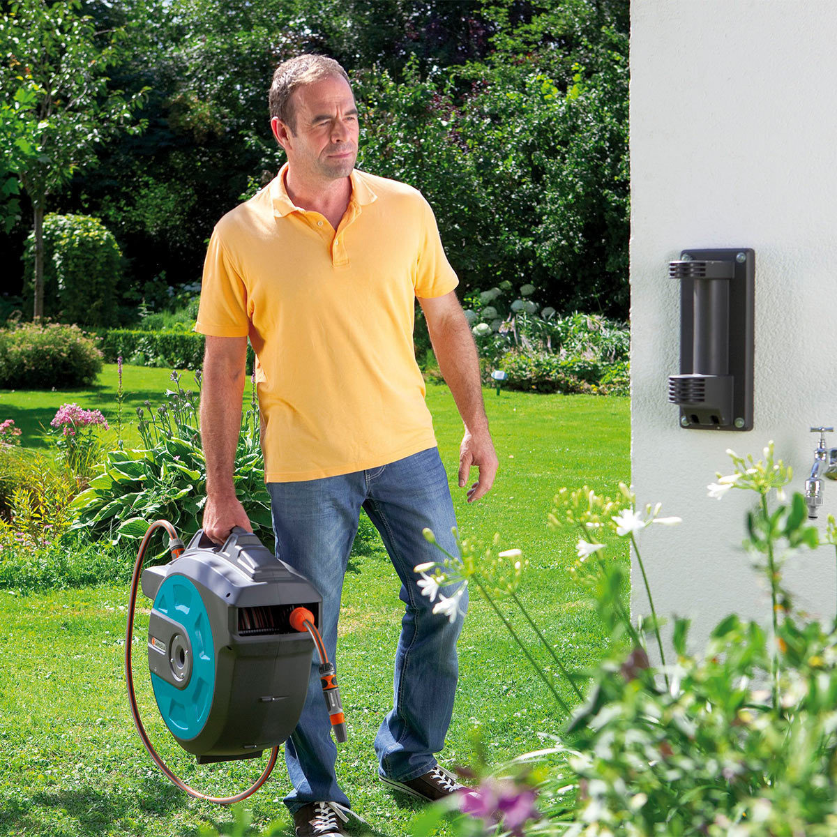 Gardena WallMounted 35m (114.8ft) Hose Box with Automatic RollUp